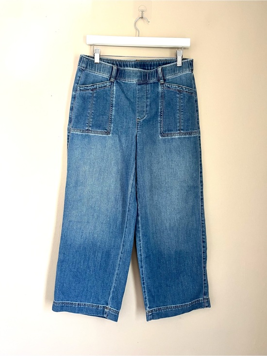 Chico's Denim - Chico's Wide leg Medium Blue Jeans with Front Patch Pockets sz 6